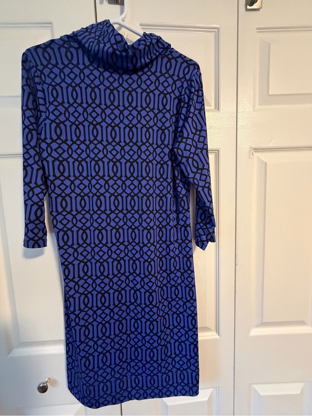 Lulu-B Blue Geometric Long-Sleeve Midi Dress